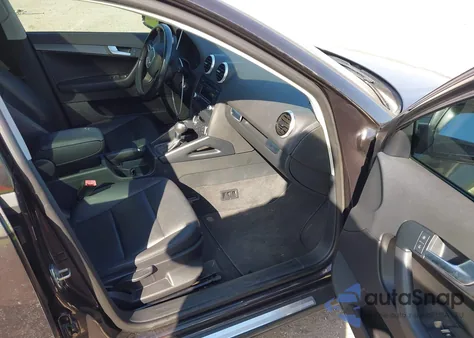 2013 Audi A3 2.0T Premium из США, поврежденный, VIN WAUBEAFM1DA002962